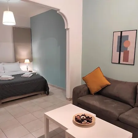 3 Minutes Walk To Acropolis, Stylish אתונה