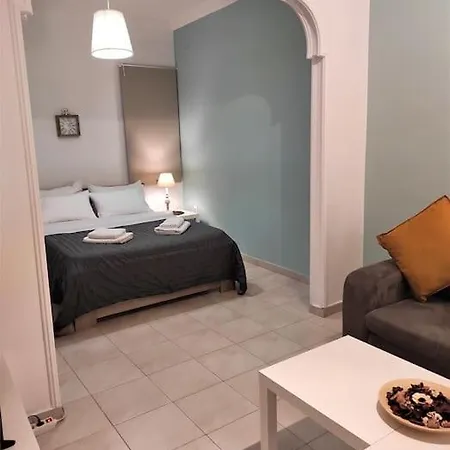 3 Minutes Walk To Acropolis, Stylish * אתונה